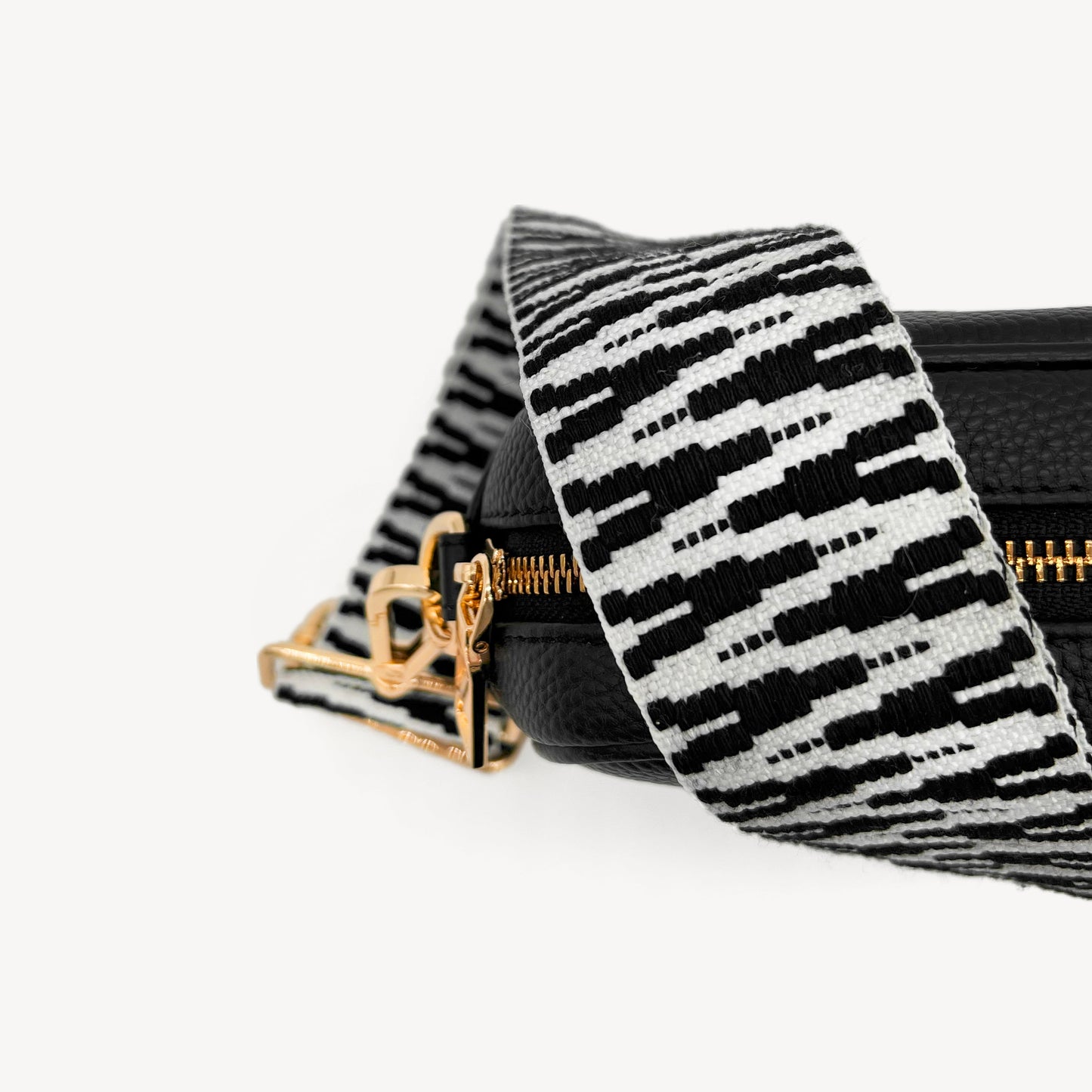 Correa en zigzag negro y blanco, audaz