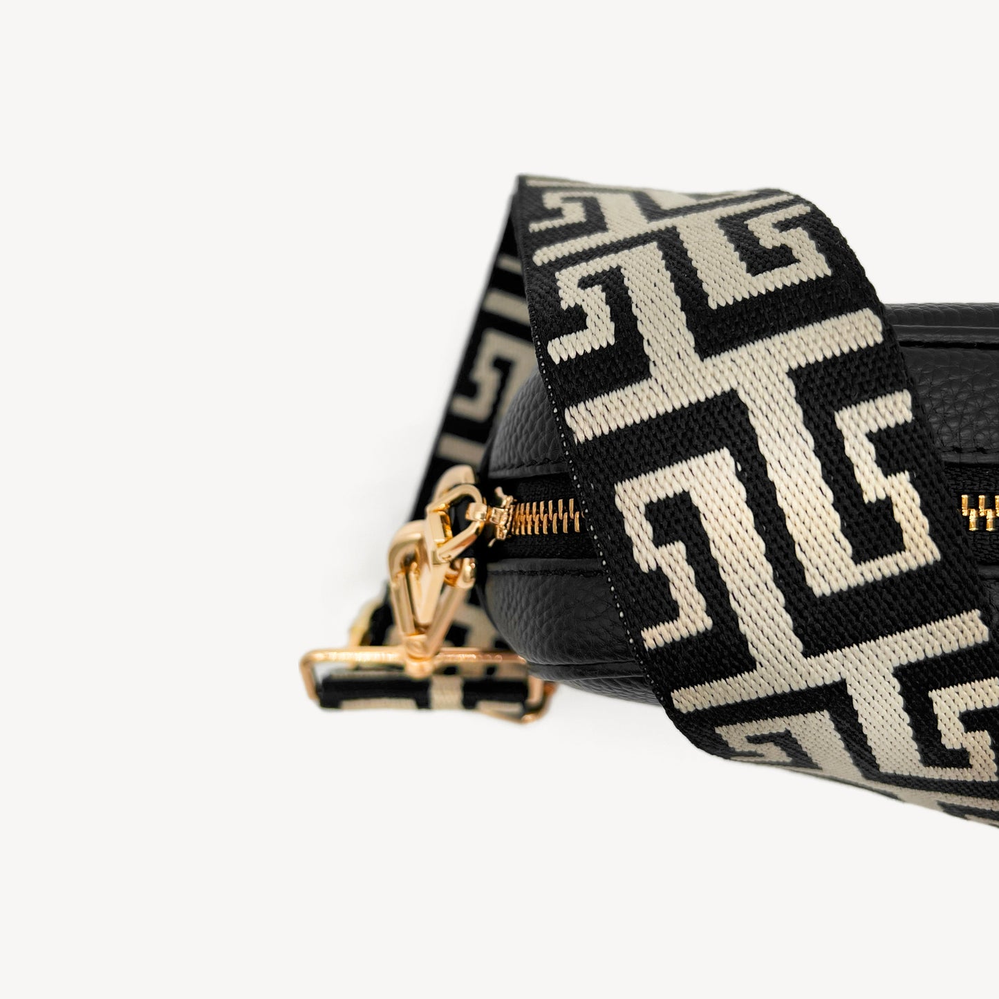 Correa griega en negro y piedra - Estilo elegante y audaz
