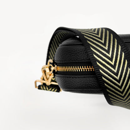 Correa premium en negro y dorado con patrón en chevron - elegante y sofisticada
