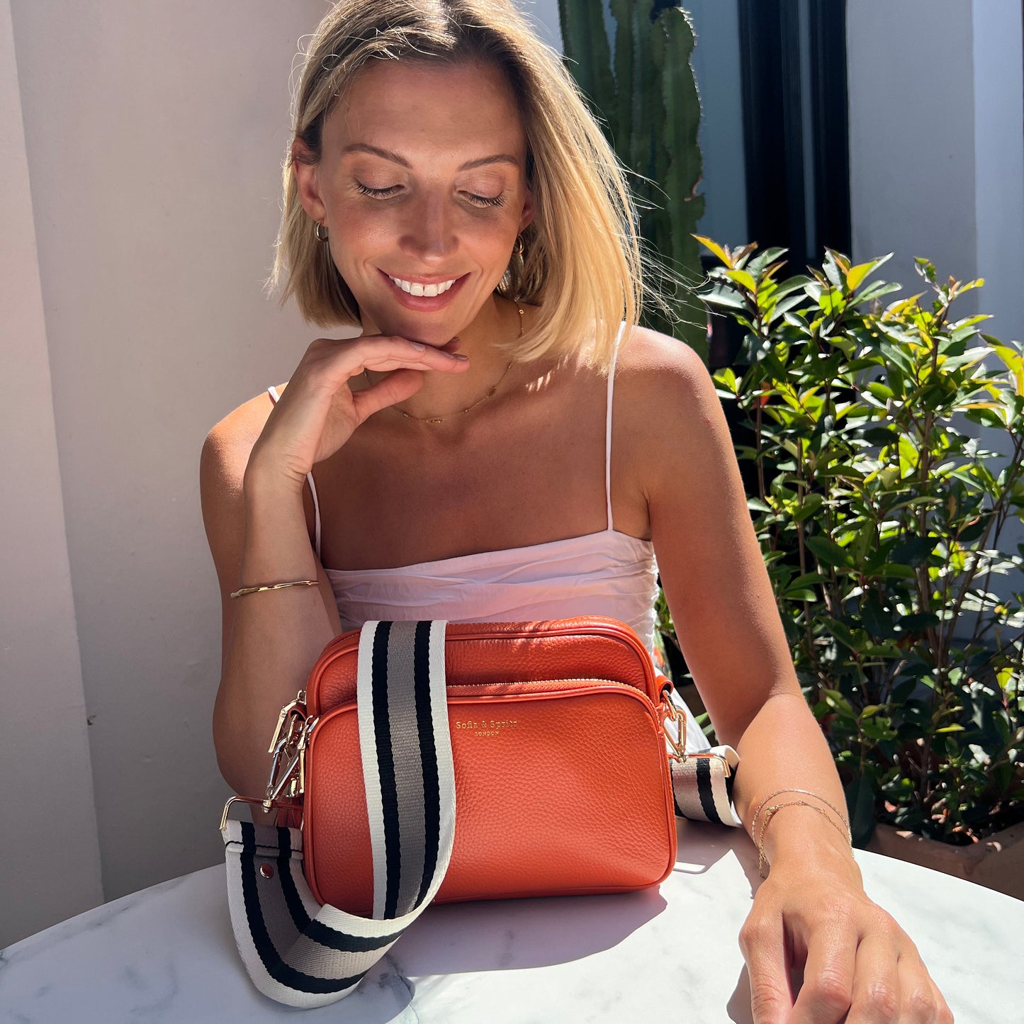 Bolso bandolera Alba en naranja vibrante