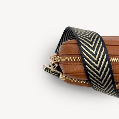 Correa premium en negro y dorado con patrón en chevron - elegante y sofisticada