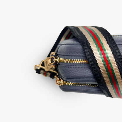 Colección de correas negras y doradas