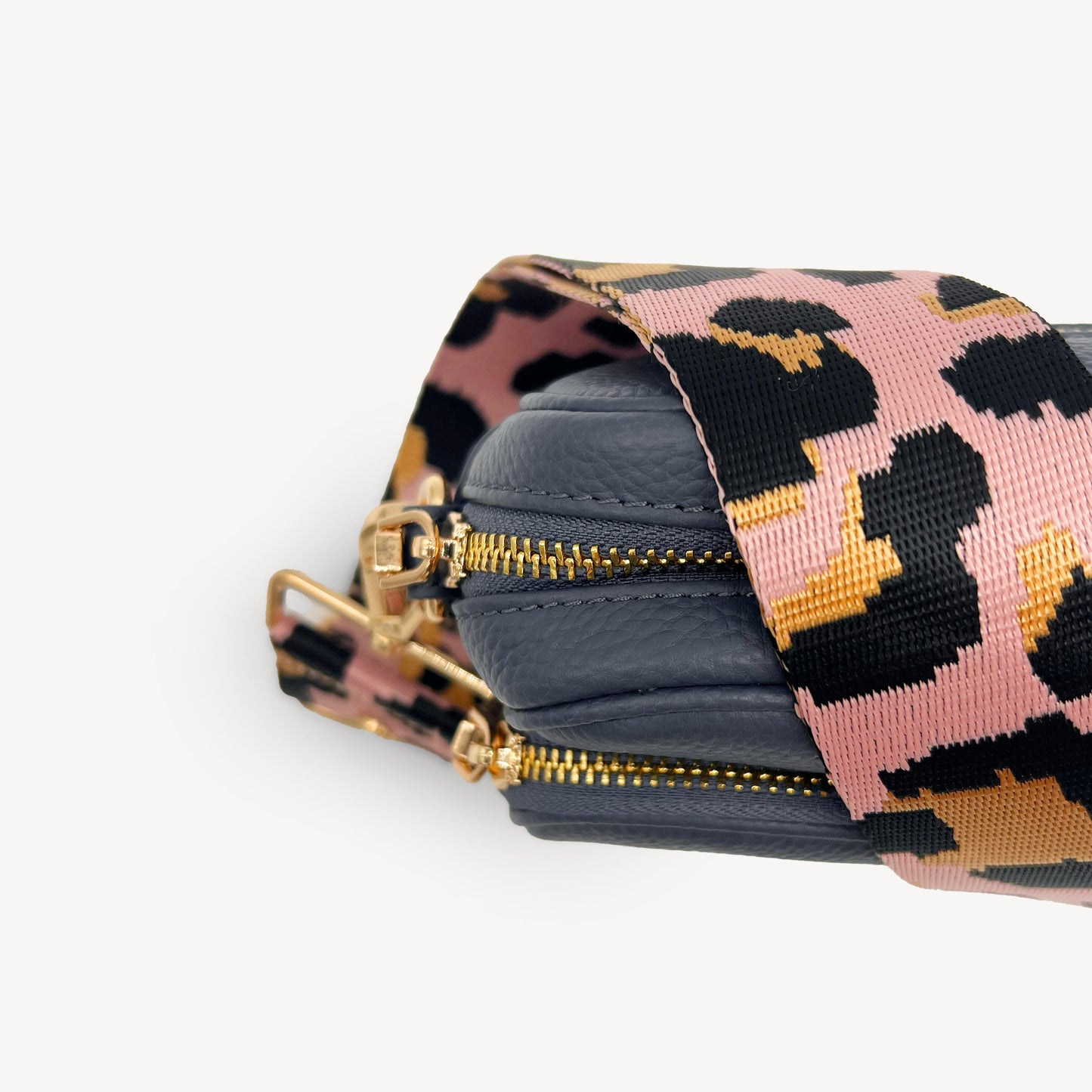 Correa elegante rosa pálido y dorado con estampado de leopardo