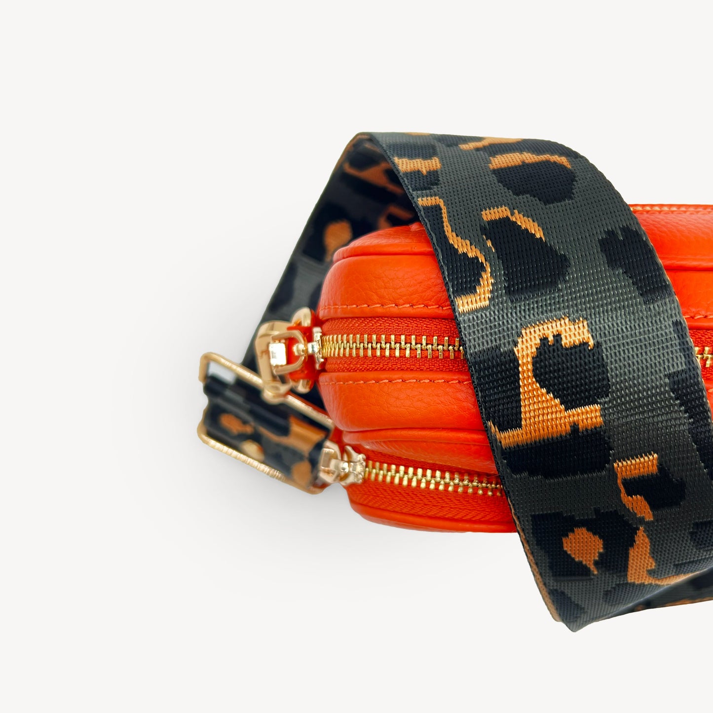 Correa con estampado de leopardo gris y dorado