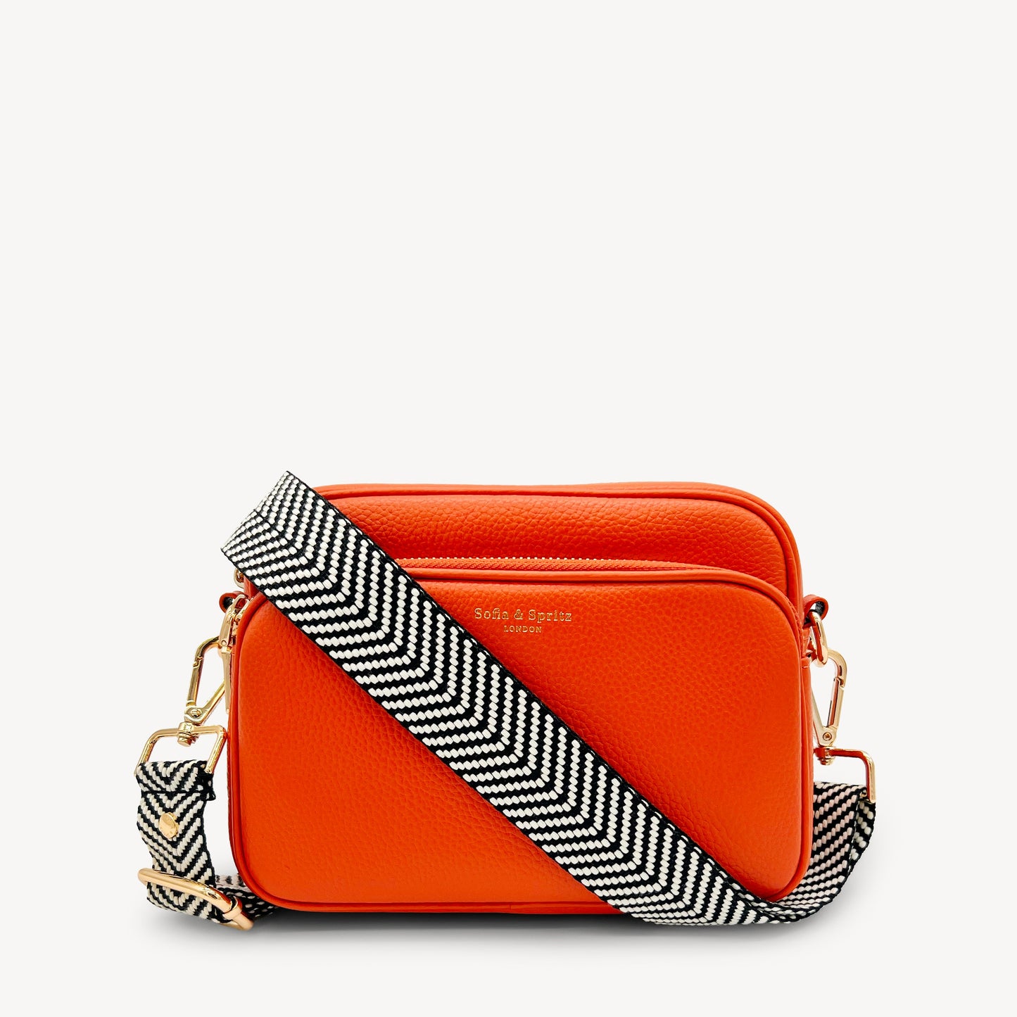 Correa elegante en negro y blanco con diseño chevron