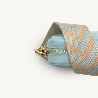 Correa de flecha azul claro y arena – Toque elegante y sutil