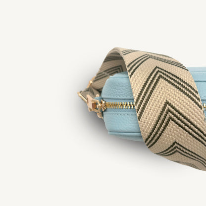 Correa de flecha en verde oliva y piedra — Boho-Chic, accesorio llamativo