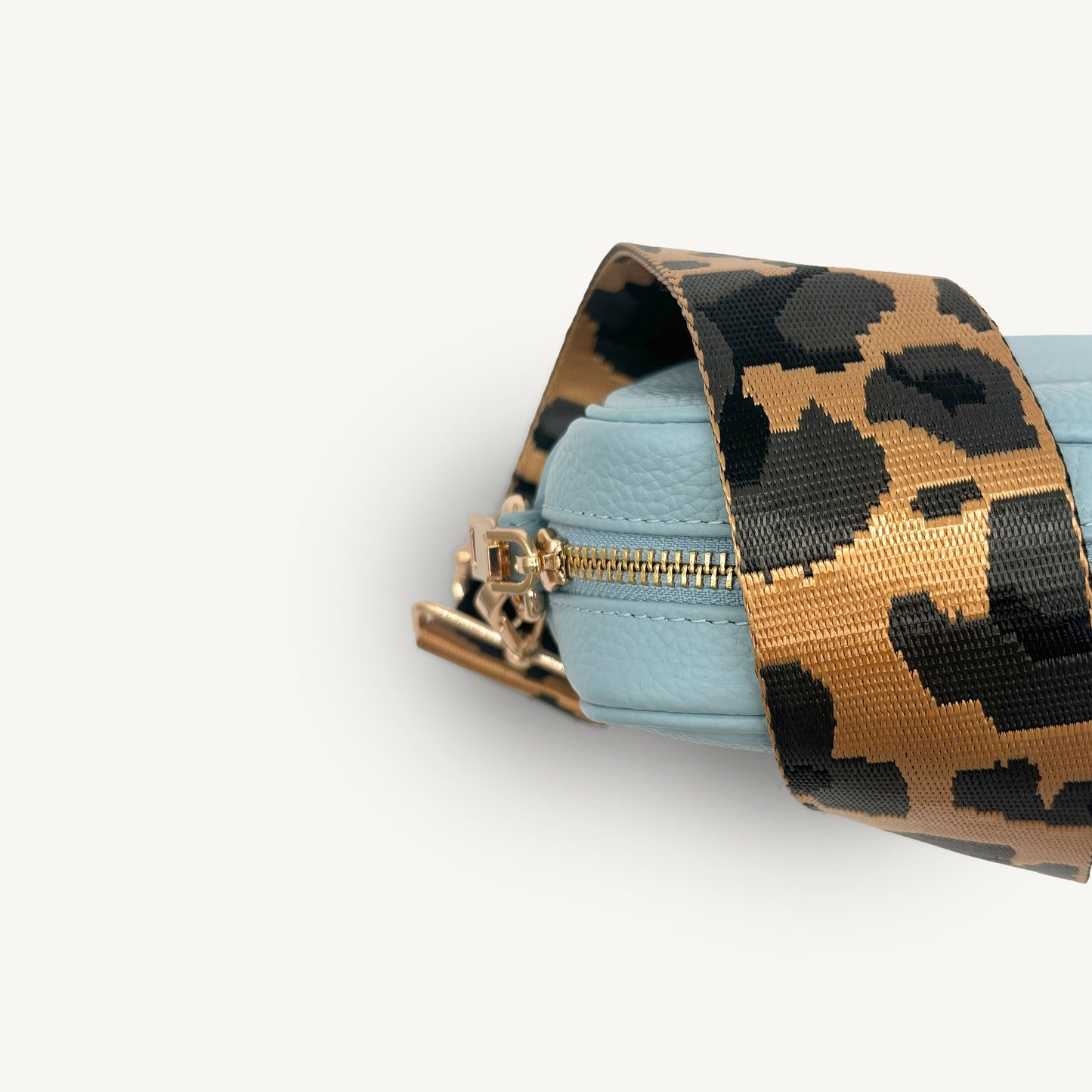Correa dorada y gris con estampado de leopardo - Accesorio de lujo