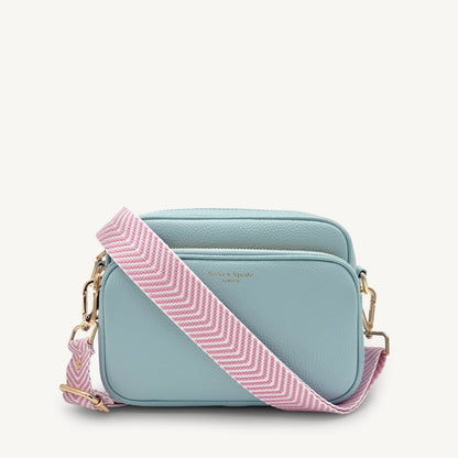 Correa elegante en rosa pálido y blanco con patrón chevron