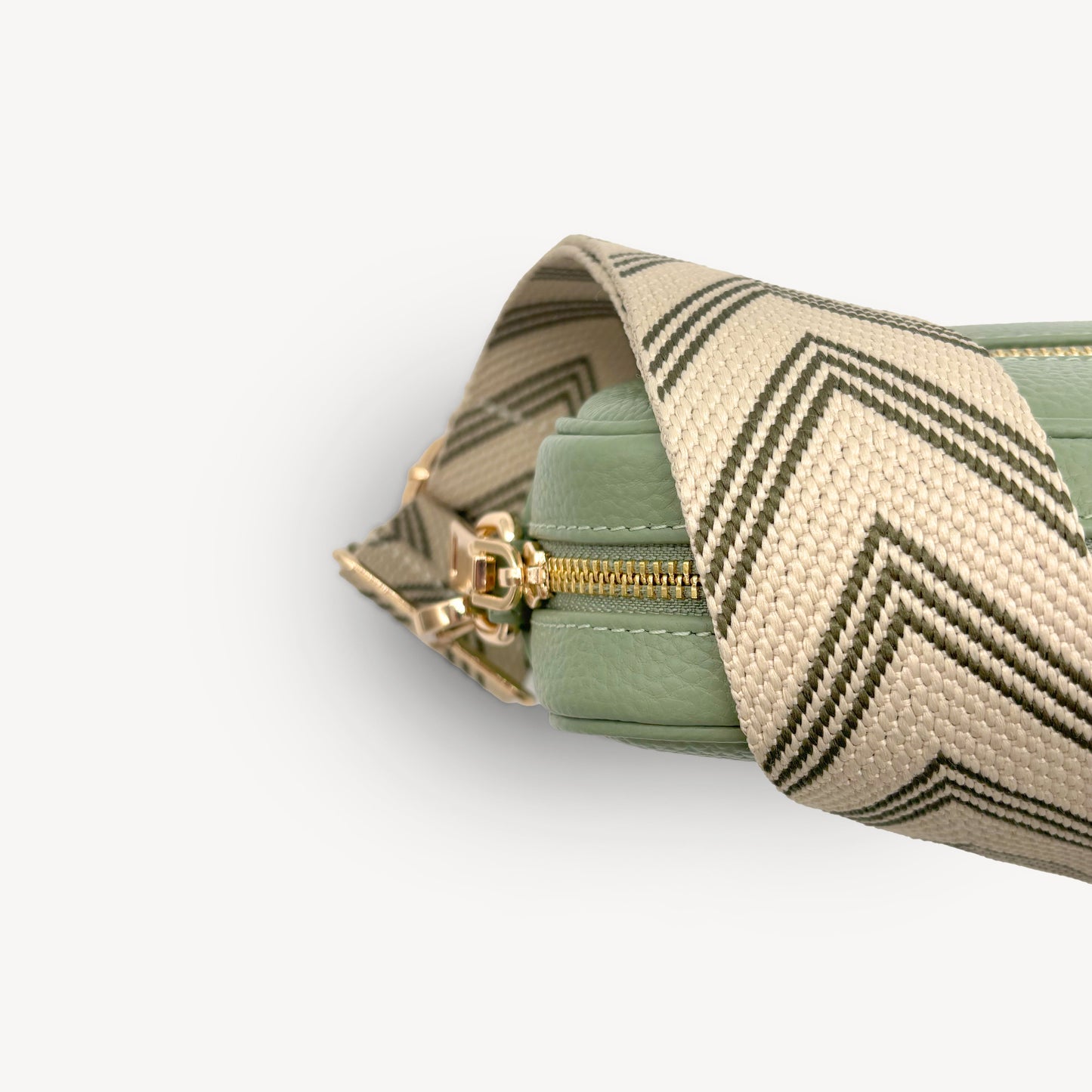 Correa de flecha en verde oliva y piedra — Boho-Chic, accesorio llamativo