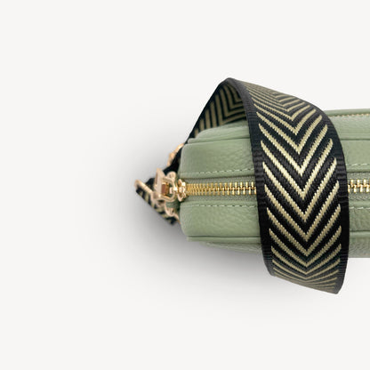 Correa premium en negro y dorado con patrón en chevron - elegante y sofisticada