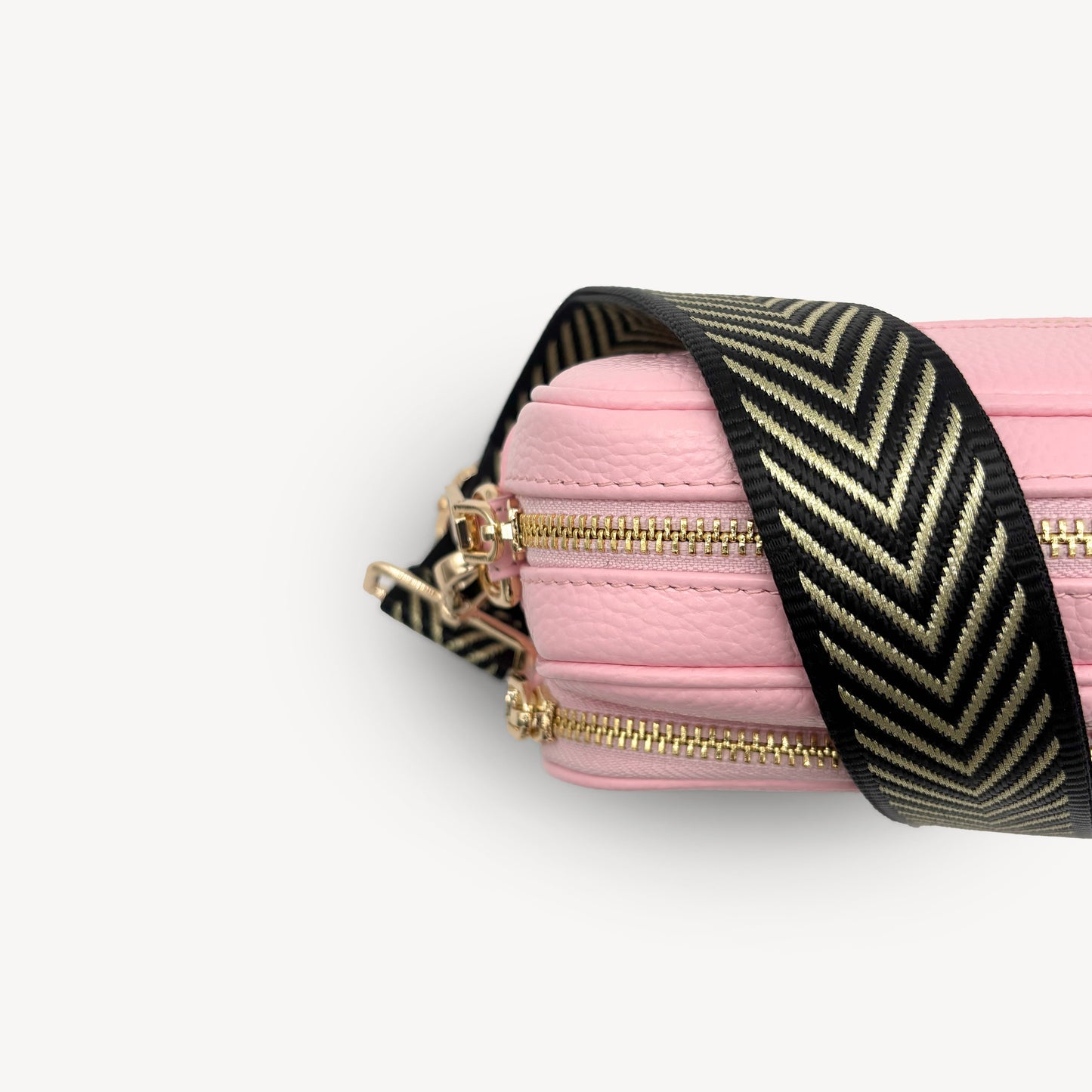 Correa premium en negro y dorado con patrón en chevron - elegante y sofisticada