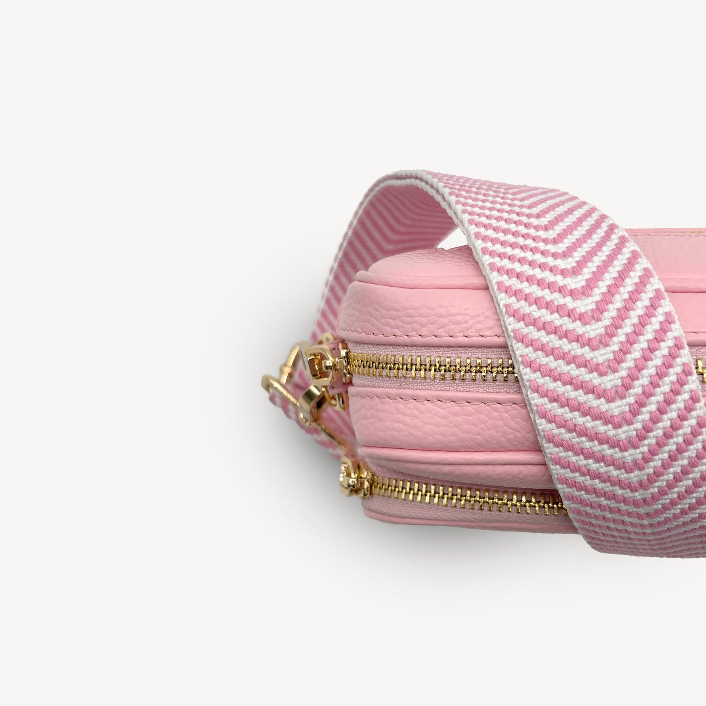 Correa elegante en rosa pálido y blanco con patrón chevron