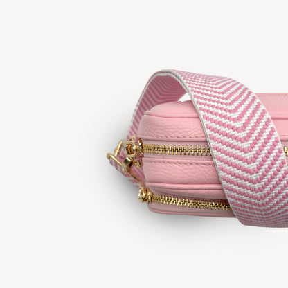 Correa elegante en rosa pálido y blanco con patrón chevron