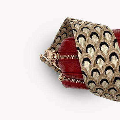 Correa elegante en tono topo con estampado de pavo real