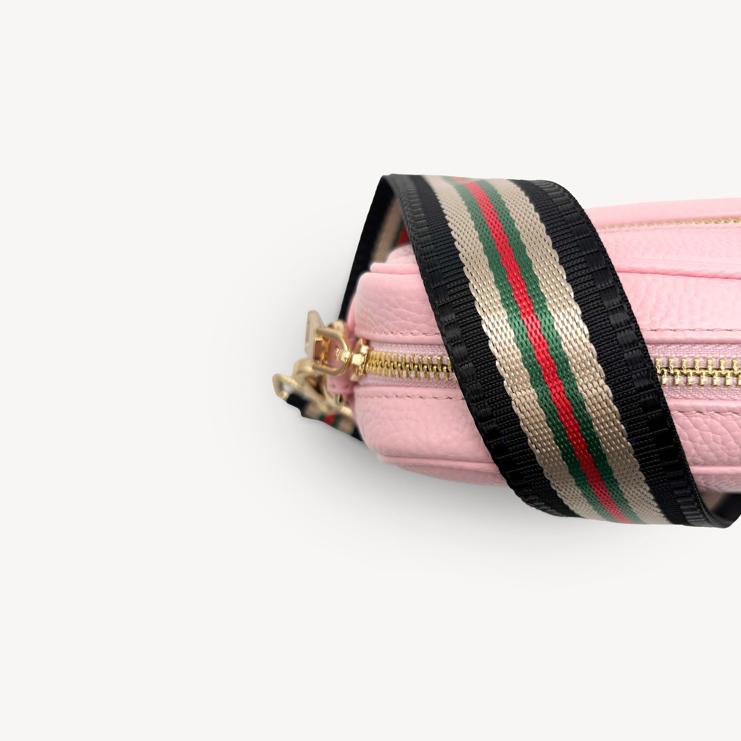Colección de correas negras y doradas