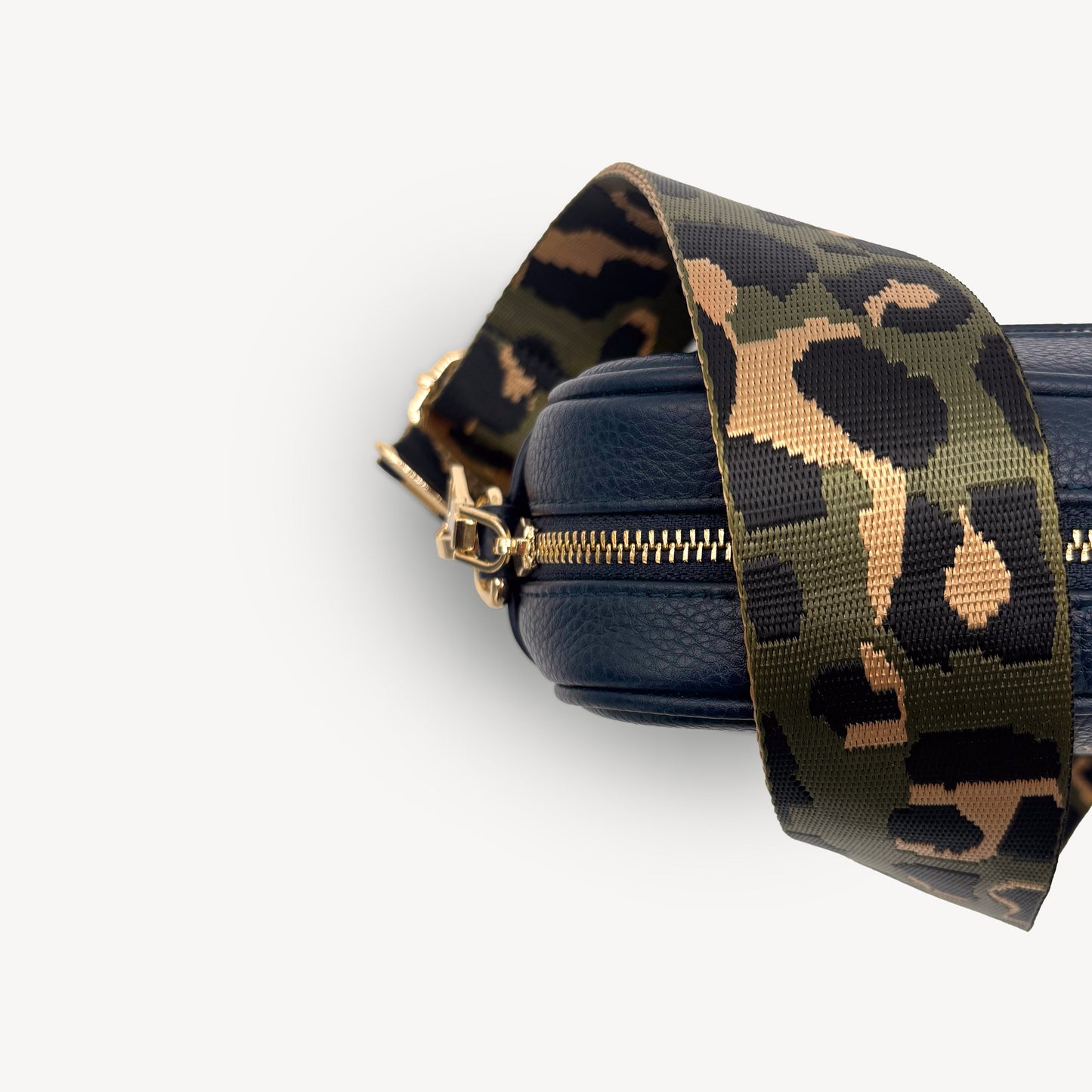Correa de lujo verde oliva y dorada con estampado de leopardo