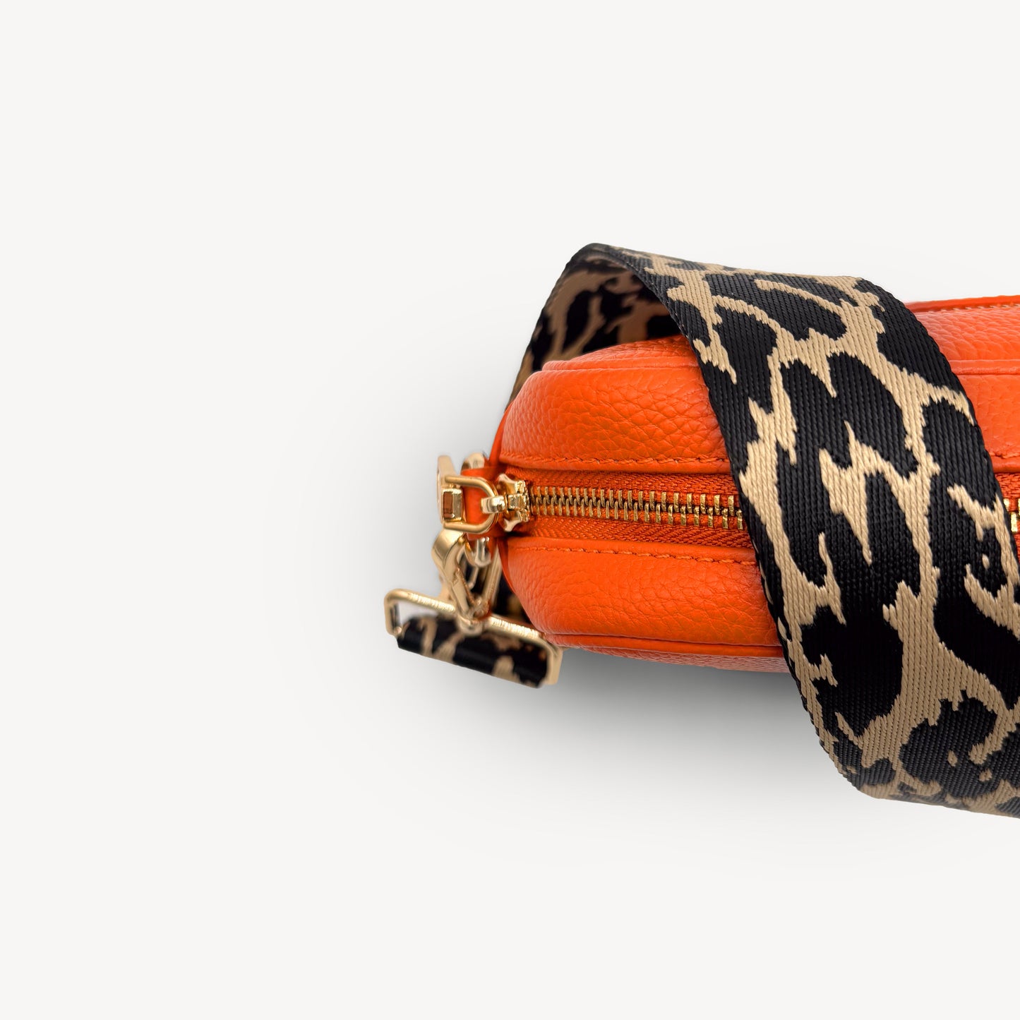 Correa negro y beige con estampado de leopardo - Accesorio elegante con estampado de leopardo