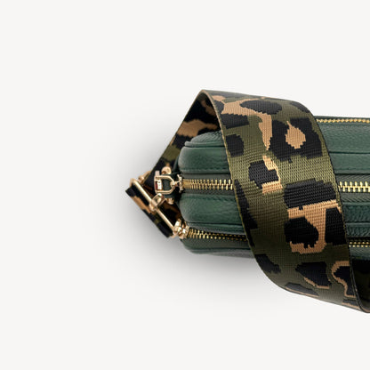 Correa de lujo verde oliva y dorada con estampado de leopardo