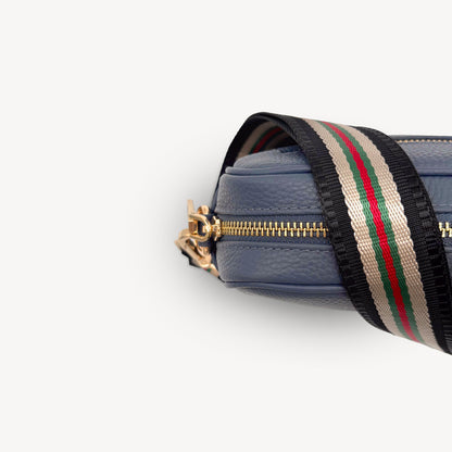 Colección de correas negras y doradas