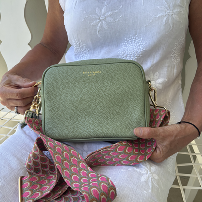 Bolso bandolera Lyla en verde salvia – elegante, imprescindible para el día a día