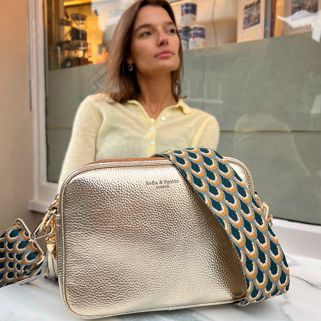 Bolso bandolera Lyla en dorado - Elegante, imprescindible para el día a día con manos libres
