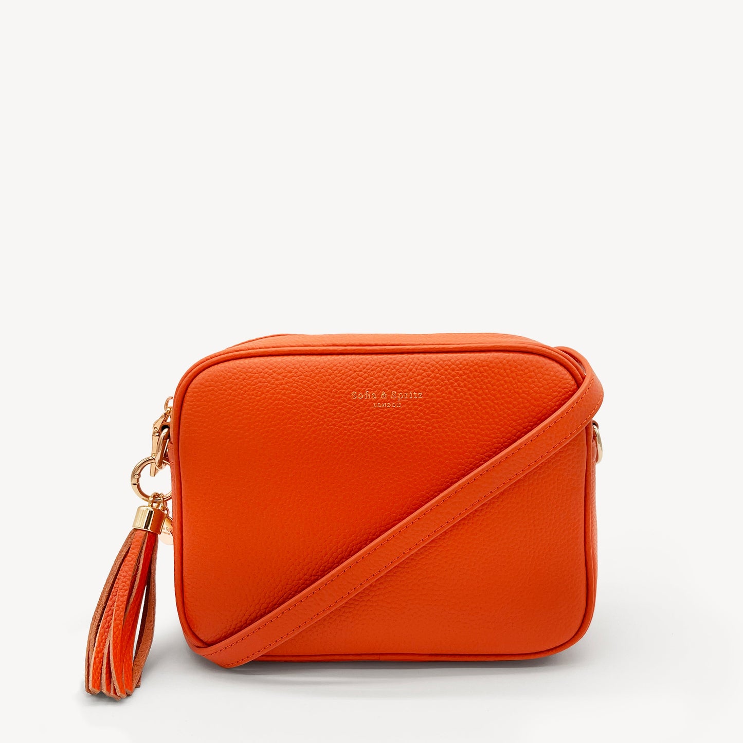 Bolso bandolera Lyla en color naranja - Elegante y compacto, imprescindible para el día a día.