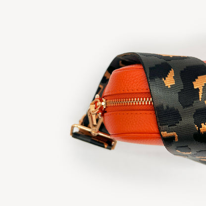 Correa con estampado de leopardo gris y dorado