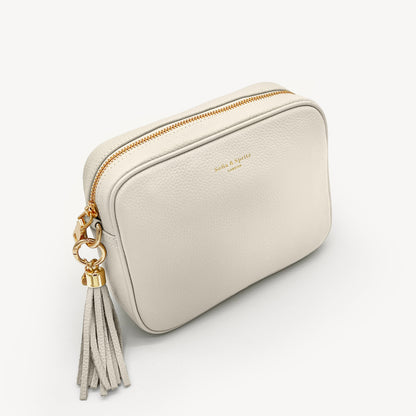 Bolso bandolera Lyla en tono piedra - elegante, imprescindible para el día a día