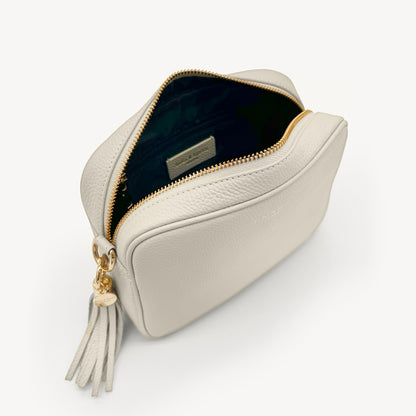 Bolso bandolera Lyla en tono piedra - elegante, imprescindible para el día a día