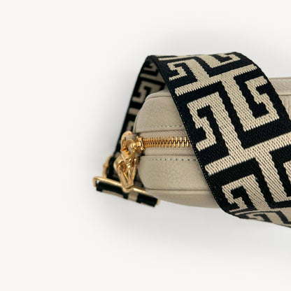 Correa griega en negro y piedra - Estilo elegante y audaz