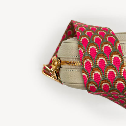 Correa Rosa Pavo Real - Accesorio Vibrante Inspirado en Plumas